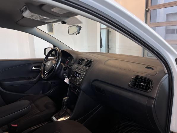 Volkswagen Polo V Рестайлинг с пробегом 2017 года, цена 1 275 000 рублей, 139099 км, седан, Автокод Объявления