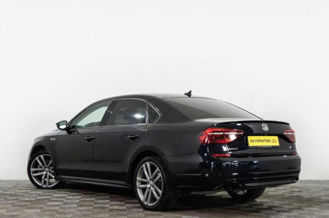 Volkswagen Passat B8 Рестайлинг с пробегом 2018 года, цена 1 999 000 рублей, 138000 км, седан, Автокод Объявления