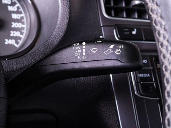 Volkswagen Polo V Рестайлинг с пробегом 2019 года, цена 1 430 000 рублей, 148422 км, седан, Автокод Объявления