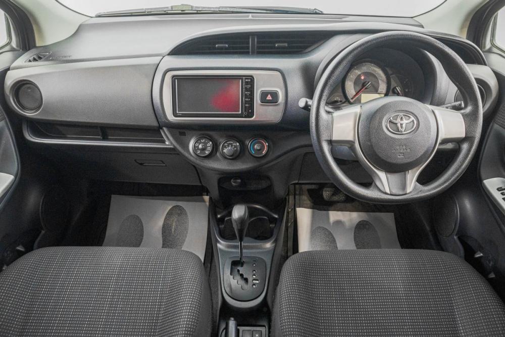 Toyota Vitz III (XP130) Рестайлинг Барнаул  - изображение 11