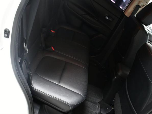 Mitsubishi Outlander III Рестайлинг 2 с пробегом 2015 года, цена 1 697 000 рублей, 238774 км, внедорожник, Автокод Объявления