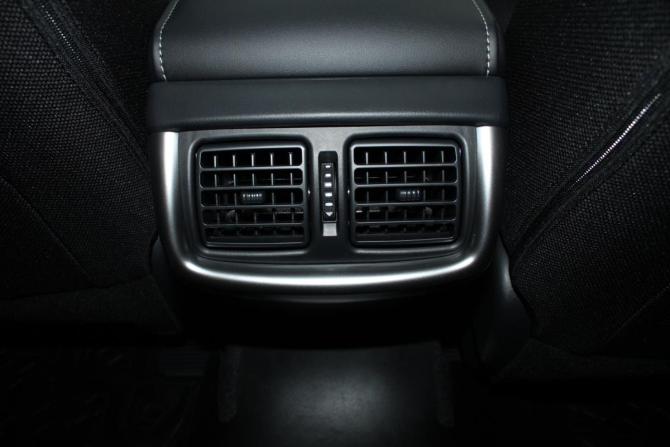 Toyota Hilux VIII Рестайлинг 2 с пробегом 2025 года, цена 7 400 000 рублей, 132 км, offers.body_type.unknown, Автокод Объявления