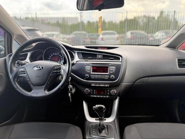 Kia Ceed II Рестайлинг с пробегом 2018 года, цена 1 248 400 рублей, 159581 км, универсал, Автокод Объявления