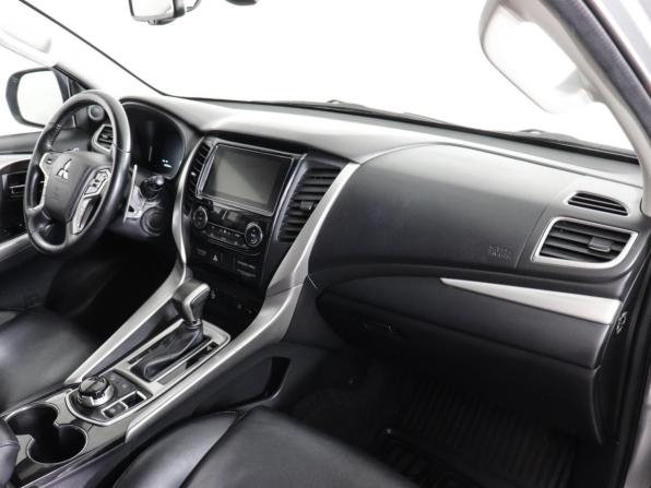 Mitsubishi Pajero Sport III с пробегом 2017 года, цена 3 000 000 рублей, 128595 км, внедорожник, Автокод Объявления