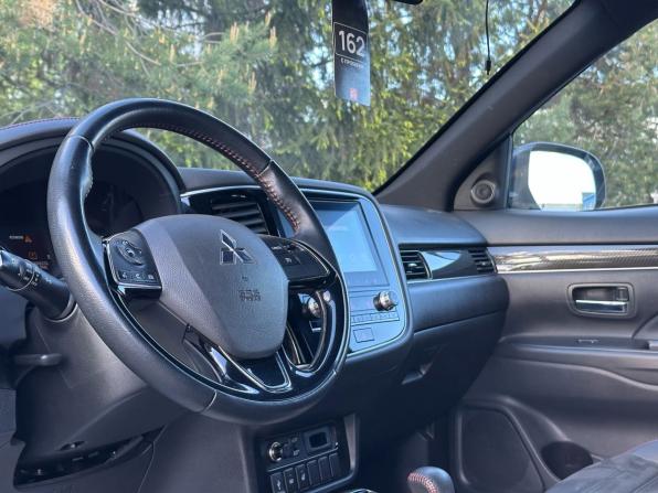 Mitsubishi Outlander III Рестайлинг 3 с пробегом 2021 года, цена 2 499 000 рублей, 128126 км, внедорожник, Автокод Объявления