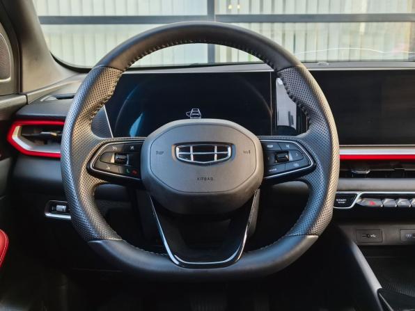 Geely Coolray I Рестайлинг с пробегом 2023 года, цена 2 188 000 рублей, 27895 км, внедорожник, Автокод Объявления