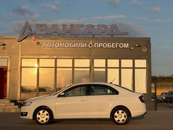 Skoda Rapid I Рестайлинг с пробегом 2017 года, цена 1 110 000 рублей, 109000 км, лифтбек, Автокод Объявления