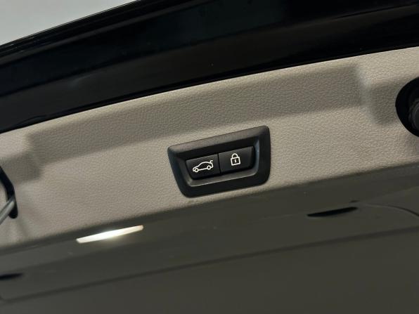 BMW 4 серии F32/F33/F36 Рестайлинг с пробегом 2018 года, цена 2 380 000 рублей, 249242 км, хэтчбек, Автокод Объявления