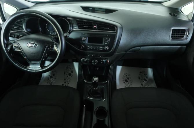Kia Ceed II Рестайлинг с пробегом 2017 года, цена 1 279 000 рублей, 140585 км, хэтчбек, Автокод Объявления
