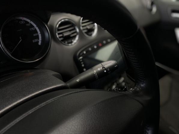 Peugeot 308 I Рестайлинг с пробегом 2011 года, цена 529 900 рублей, 235121 км, хэтчбек, Автокод Объявления