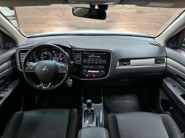 Mitsubishi Outlander III Рестайлинг 2 с пробегом 2015 года, цена 1 550 000 рублей, 202480 км, внедорожник, Автокод Объявления