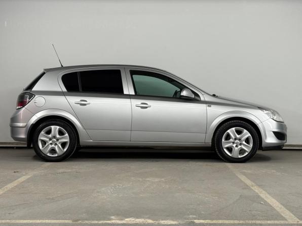 Opel Astra H Рестайлинг с пробегом 2011 года, цена 699 000 рублей, 150072 км, хэтчбек, Автокод Объявления