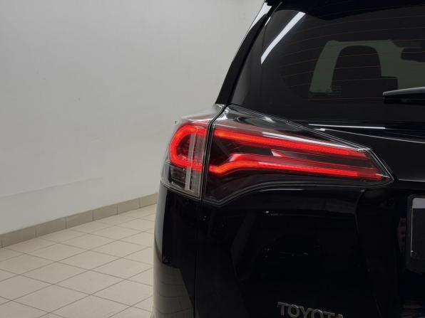 Toyota RAV4 IV (XA40) Рестайлинг с пробегом 2018 года, цена 2 149 000 рублей, 179300 км, внедорожник, Автокод Объявления