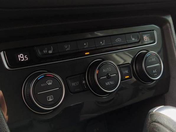 Volkswagen Tiguan II с пробегом 2020 года, цена 2 400 000 рублей, 102873 км, внедорожник, Автокод Объявления