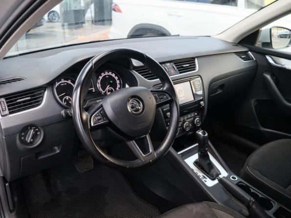 Skoda Octavia III (A7) Рестайлинг с пробегом 2018 года, цена 2 000 000 рублей, 84700 км, лифтбек, Автокод Объявления