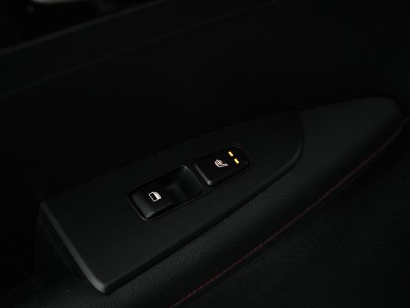 Kia K3 II Рестайлинг с пробегом 2022 года, цена 2 977 077 рублей, 41011 км, хэтчбек, Автокод Объявления