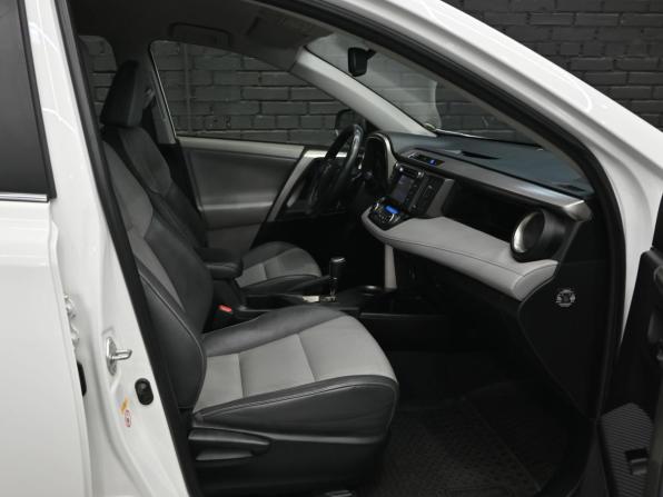 Toyota RAV4 IV (XA40) с пробегом 2013 года, цена 2 250 000 рублей, 150000 км, внедорожник, Автокод Объявления