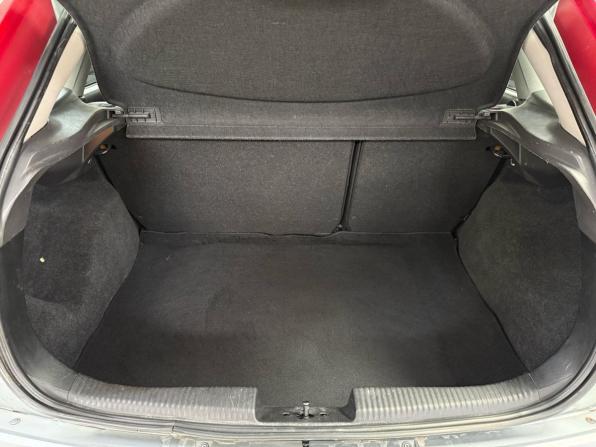 Ford Focus I Рестайлинг с пробегом 2004 года, цена 315 000 рублей, 228462 км, хэтчбек, Автокод Объявления