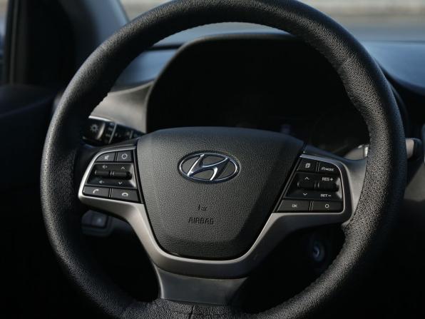Hyundai Solaris II с пробегом 2019 года, цена 1 565 000 рублей, 35800 км, седан, Автокод Объявления