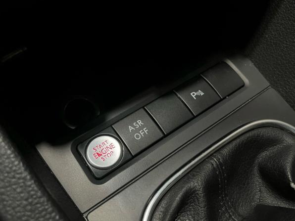 Volkswagen Jetta VI с пробегом 2014 года, цена 1 040 000 рублей, 150714 км, седан, Автокод Объявления