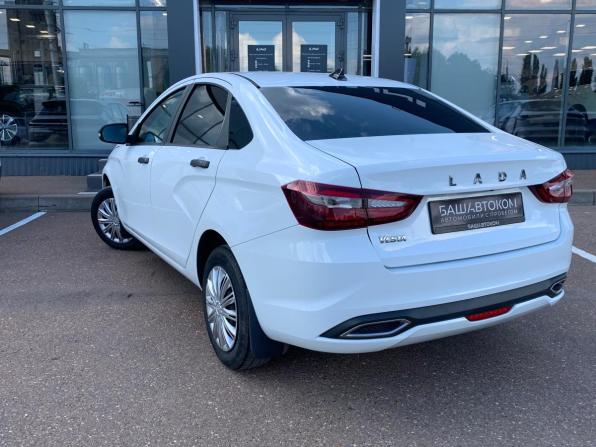 Lada (ВАЗ) Vesta I Рестайлинг (NG) с пробегом 2024 года, цена 1 250 000 рублей, 47071 км, седан, Автокод Объявления