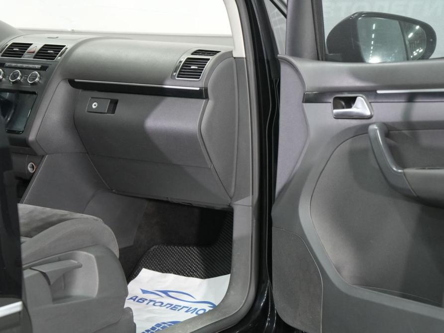 Volkswagen Touran I Рестайлинг 2 Новосибирск  - изображение 16