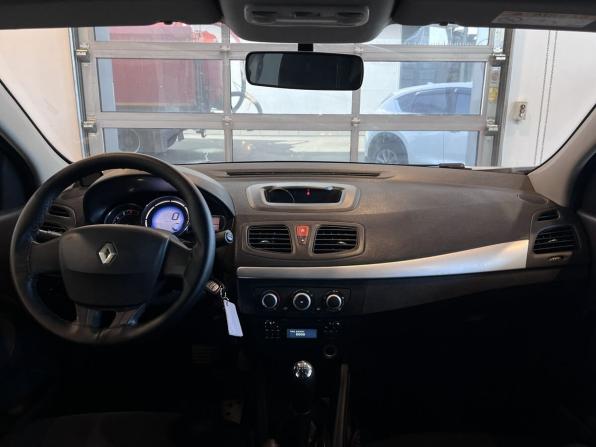 Renault Fluence I Рестайлинг с пробегом 2014 года, цена 650 000 рублей, 193241 км, седан, Автокод Объявления