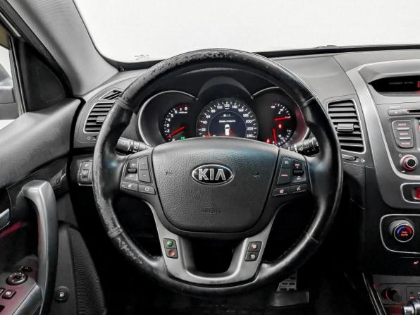 Kia Sorento II Рестайлинг с пробегом 2015 года, цена 1 815 000 рублей, 122404 км, внедорожник, Автокод Объявления