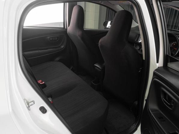 Toyota Vitz III (XP130) Рестайлинг 2 с пробегом 2017 года, цена 1 179 000 рублей, 89122 км, хэтчбек, Автокод Объявления