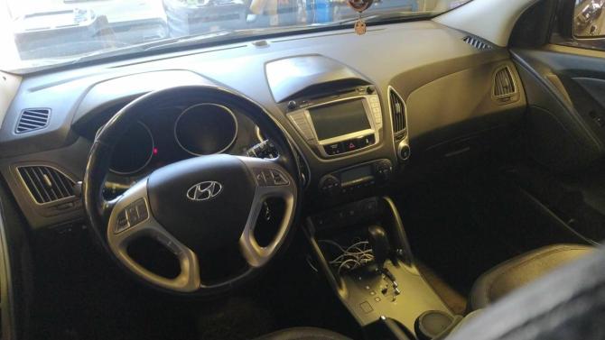 Hyundai ix35 I Рестайлинг с пробегом 2013 года, цена 1 170 000 рублей, 187704 км, внедорожник, Автокод Объявления