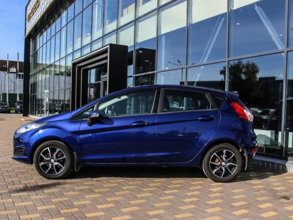 Ford Fiesta Mk6 Рестайлинг с пробегом 2016 года, цена 795 000 рублей, 71554 км, хэтчбек, Автокод Объявления
