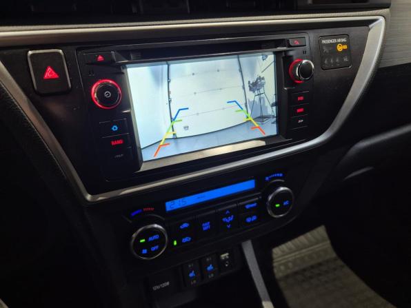 Toyota Auris II с пробегом 2014 года, цена 1 049 000 рублей, 222395 км, хэтчбек, Автокод Объявления