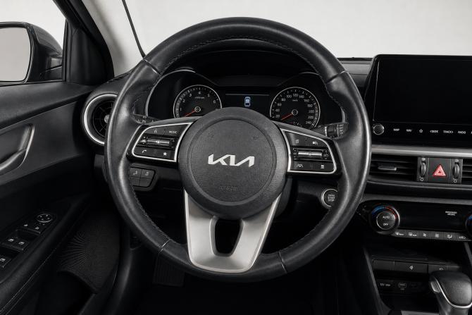 Kia K3 II Рестайлинг с пробегом 2022 года, цена 1 919 000 рублей, 133000 км, седан, Автокод Объявления