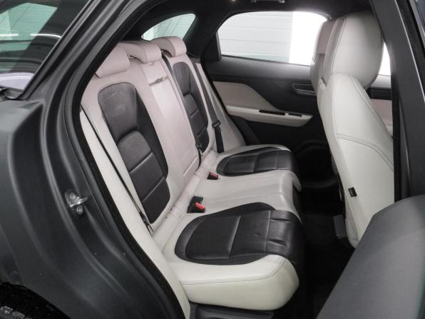 Jaguar F-Pace I с пробегом 2018 года, цена 3 899 000 рублей, 74792 км, внедорожник, Автокод Объявления