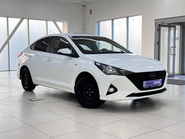 Hyundai Solaris II Рестайлинг с пробегом 2020 года, цена 1 190 000 рублей, 193051 км, седан, Автокод Объявления