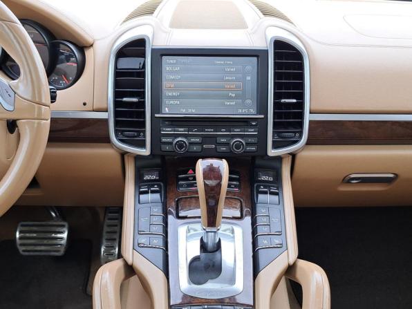 Porsche Cayenne II (958) с пробегом 2011 года, цена 1 990 000 рублей, 262000 км, внедорожник, Автокод Объявления