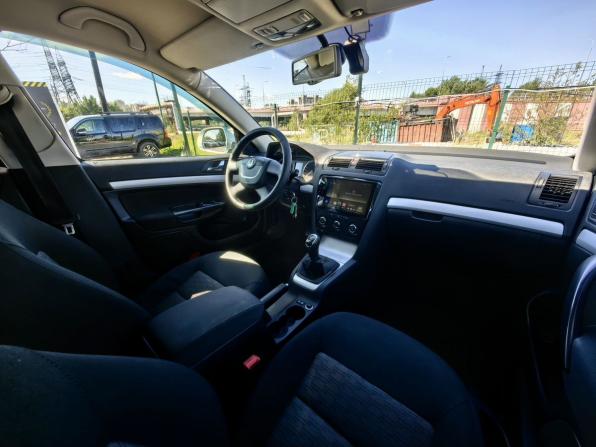 Skoda Octavia II (A5) Рестайлинг с пробегом 2010 года, цена 569 000 рублей, 273000 км, лифтбек, Автокод Объявления