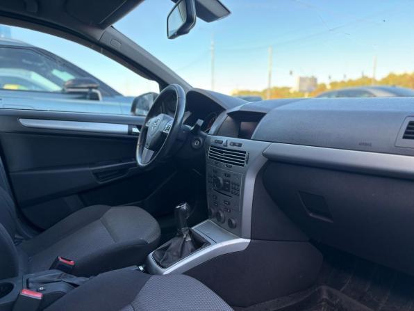 Opel Astra H Рестайлинг с пробегом 2011 года, цена 512 000 рублей, 232727 км, универсал, Автокод Объявления