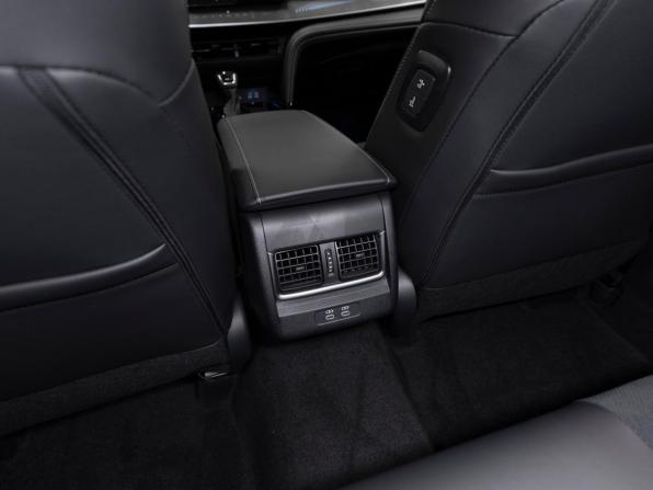 Toyota Camry IX (XV80) China Market с пробегом 2026 года, цена 4 450 000 рублей, 23 км, седан, Автокод Объявления