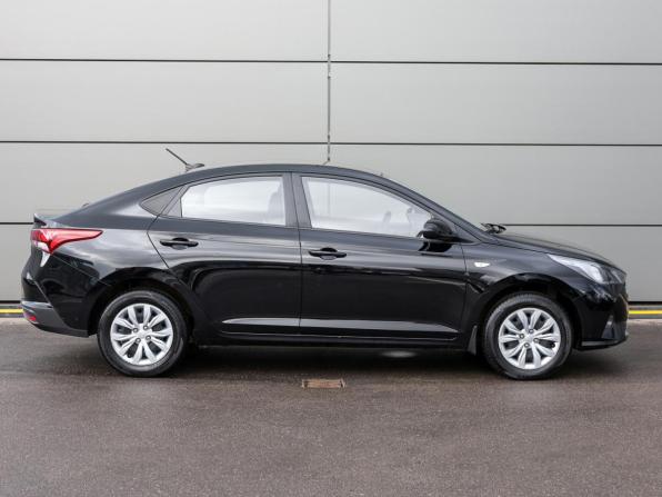 Hyundai Solaris II Рестайлинг с пробегом 2020 года, цена 1 798 000 рублей, 8011 км, седан, Автокод Объявления