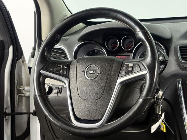 Opel Mokka I с пробегом 2014 года, цена 980 000 рублей, 219276 км, внедорожник, Автокод Объявления