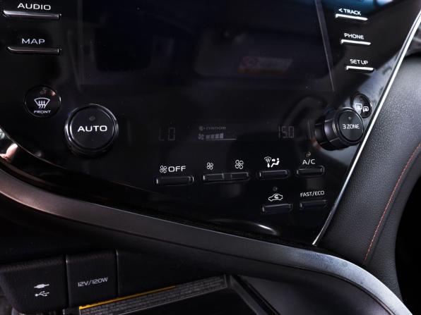 Toyota Camry VIII (XV70) с пробегом 2020 года, цена 2 800 000 рублей, 98927 км, седан, Автокод Объявления