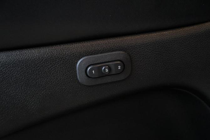 Jeep Grand Cherokee IV (WK2) с пробегом 2012 года, цена 1 920 000 рублей, 204659 км, внедорожник, Автокод Объявления