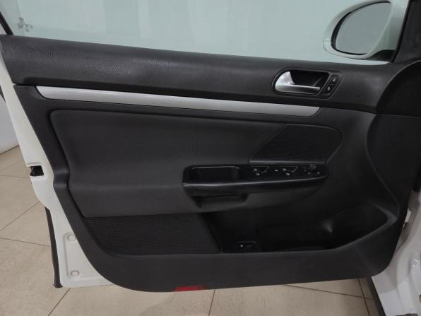 Volkswagen Jetta V с пробегом 2010 года, цена 460 000 рублей, 273839 км, седан, Автокод Объявления