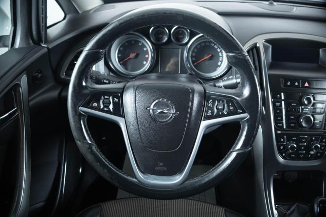 Opel Astra J с пробегом 2011 года, цена 669 000 рублей, 216000 км, хэтчбек, Автокод Объявления