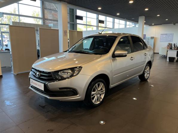 Lada (ВАЗ) Granta I Рестайлинг с пробегом 2024 года, цена 900 000 рублей, 31509 км, седан, Автокод Объявления
