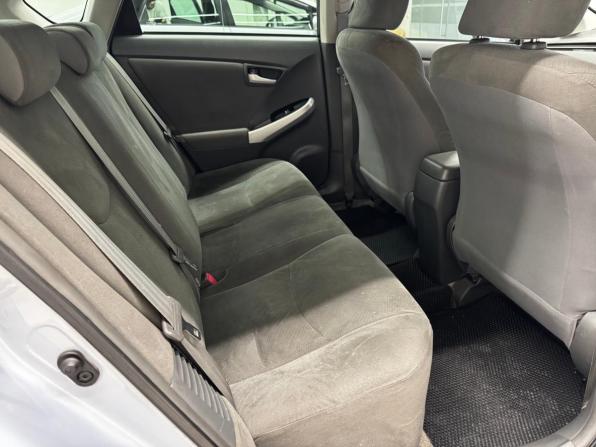 Toyota Prius III (XW30) с пробегом 2010 года, цена 950 000 рублей, 158000 км, лифтбек, Автокод Объявления