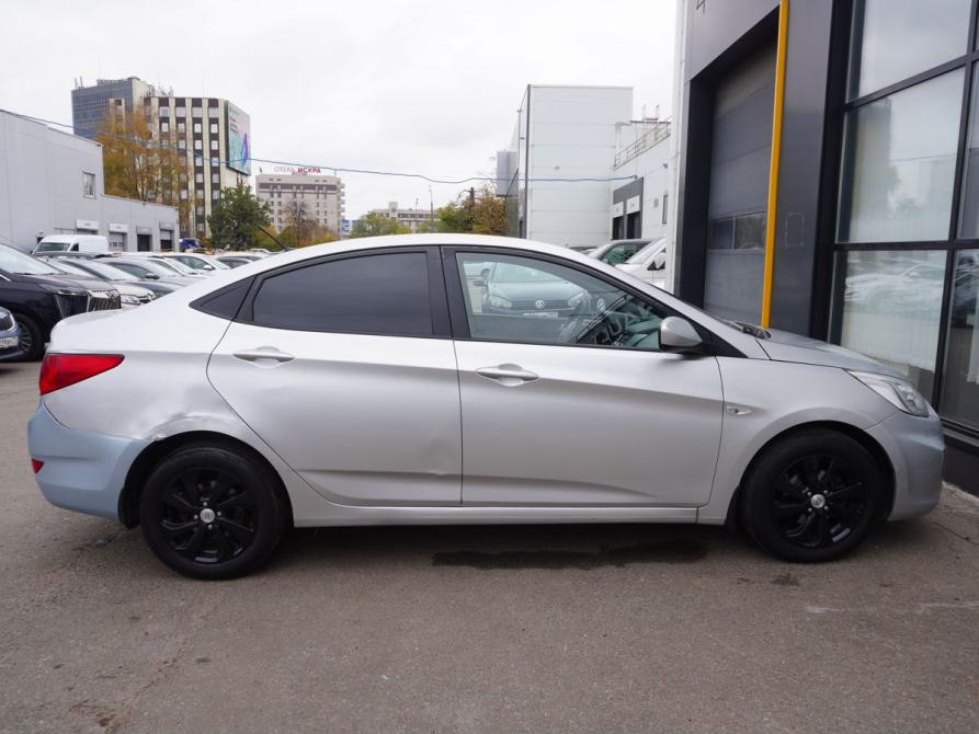 Hyundai Solaris I Москва  - изображение 4