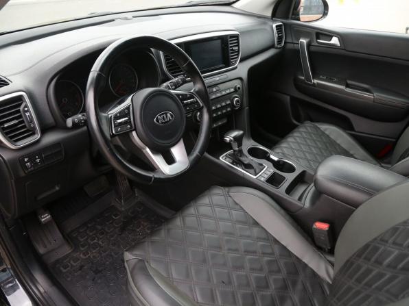 Kia Sportage IV Рестайлинг с пробегом 2019 года, цена 2 292 000 рублей, 83000 км, внедорожник, Автокод Объявления