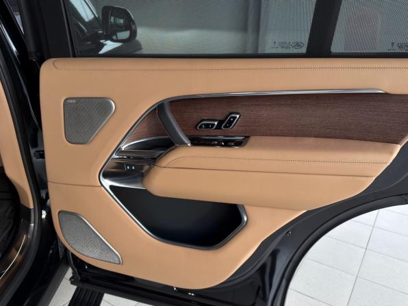 Land Rover Range Rover V с пробегом 2025 года, цена 33 500 000 рублей, 10 км, внедорожник, Автокод Объявления